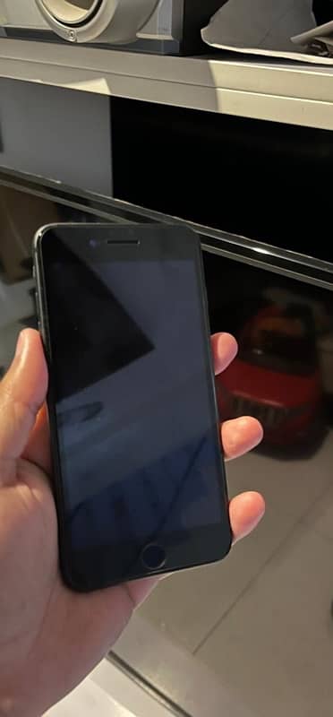 iPhone 8 Plus Black 64GB FU NON PTA 4