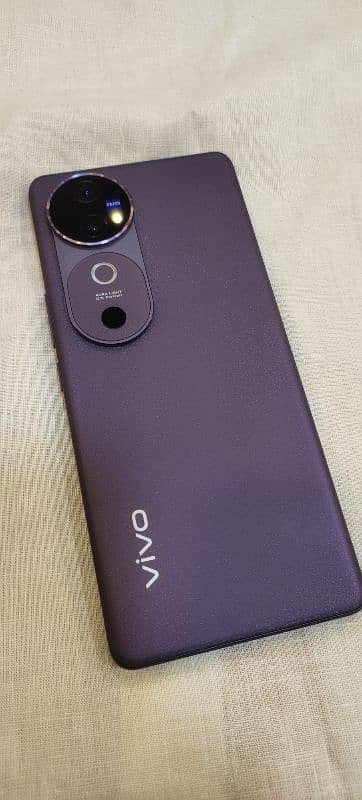 vivo v40 3