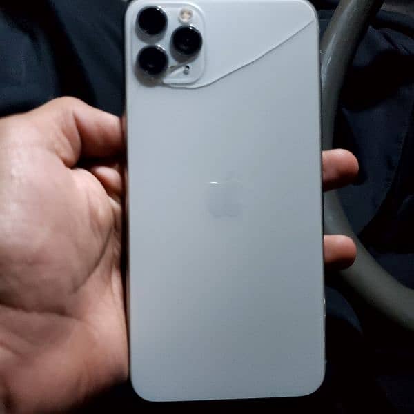 White iphone 11 pro max 5