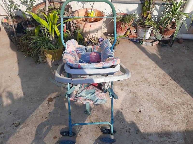 Pram and carrycot READ ADD 7