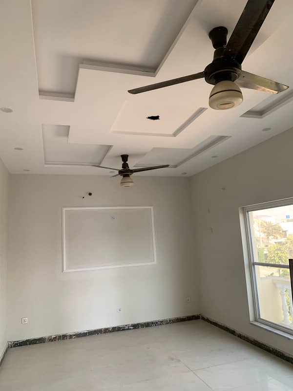 25 MARLA UPPER PORTION AVAILABLE FOR RENT IN VALENCIA TOWN BLOCK K LAHORE 11