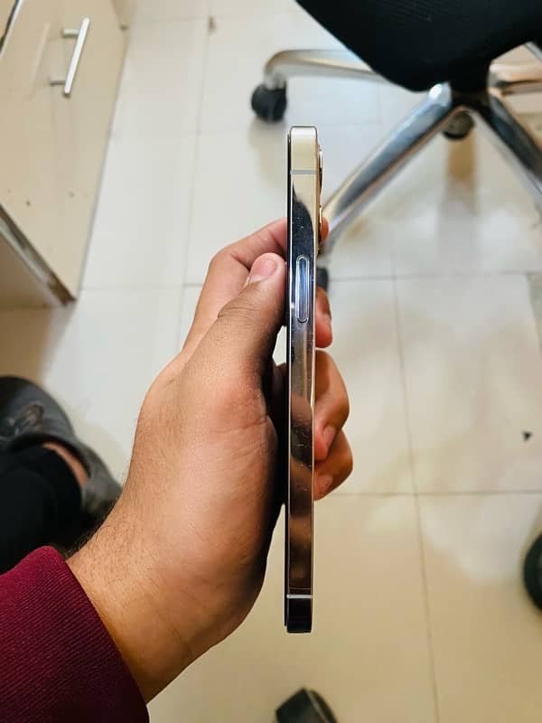 IPhone 12 Pro 128 GB PTA Approved 3