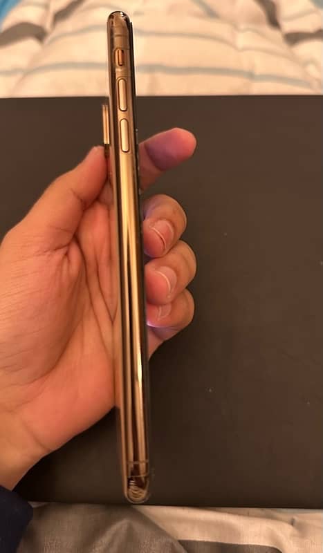 IPHONE XS MAX PTA APPROVED (256 GB) With Box 2