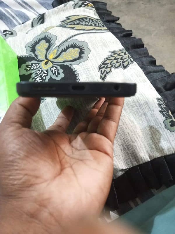 infinix hot 30 play 4=64== all ok result sale no open No repair 7