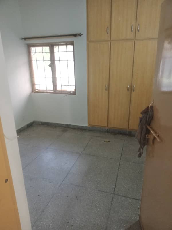 Upper portion for rent in G 10/4 1