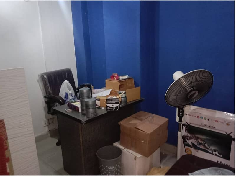 Area 350 Square Feet Office Available For Rent Real Pictures In Main Boulevard Road Gulberg 3 Lahore 5