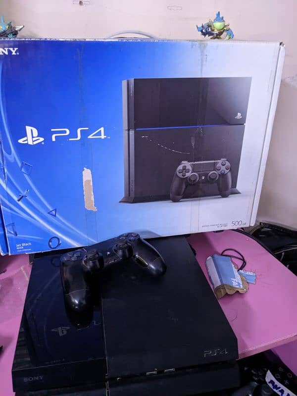 Ps4 500gb working ok 1 wireless and box 1