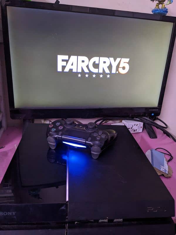 Ps4 500gb working ok 1 wireless and box 2