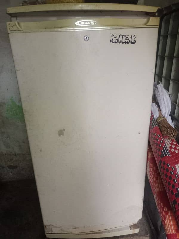 Waves refrigerator for sale 0