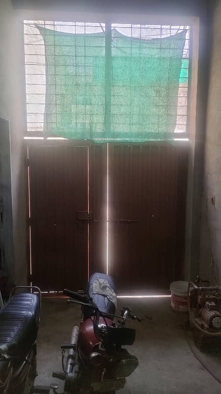 SHOUKAT TOWN NEAR TO MAIN ROAD  3 MARLA 15 FEET HOUSE URGENT FOR SALE OWNER GOING ABROAD 4