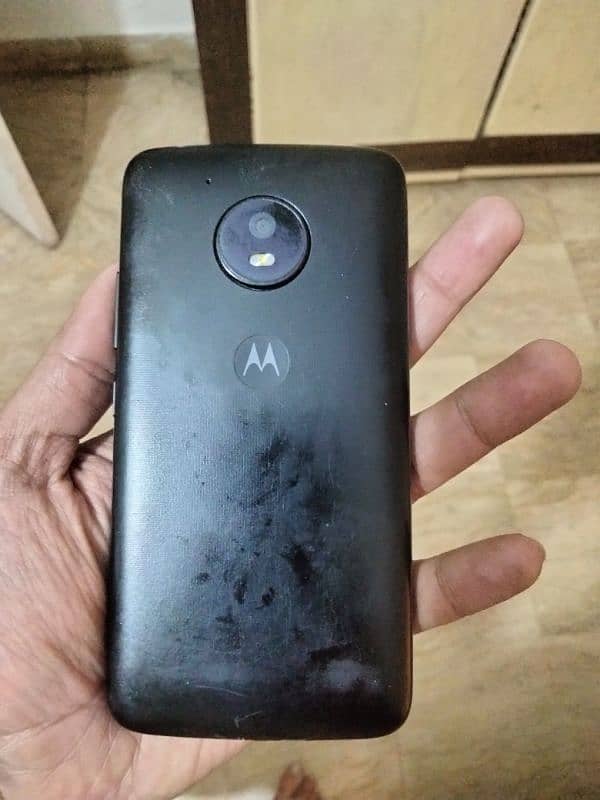 Motorola E4 2