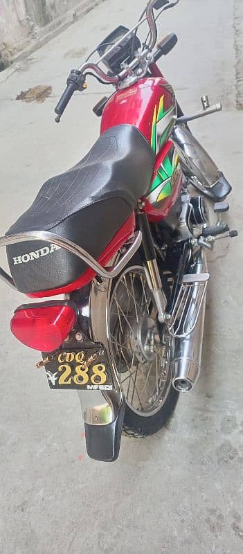 Honda CD70 0