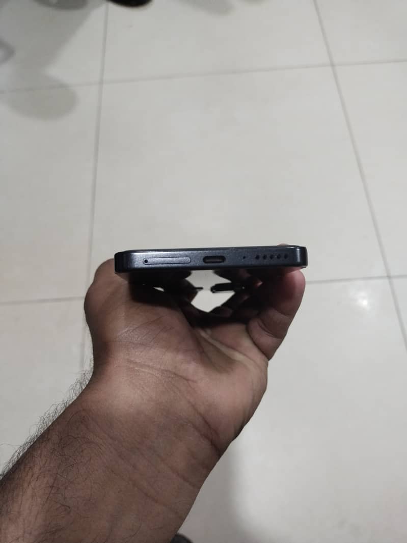 Redmi note 13  6. month warranty 4