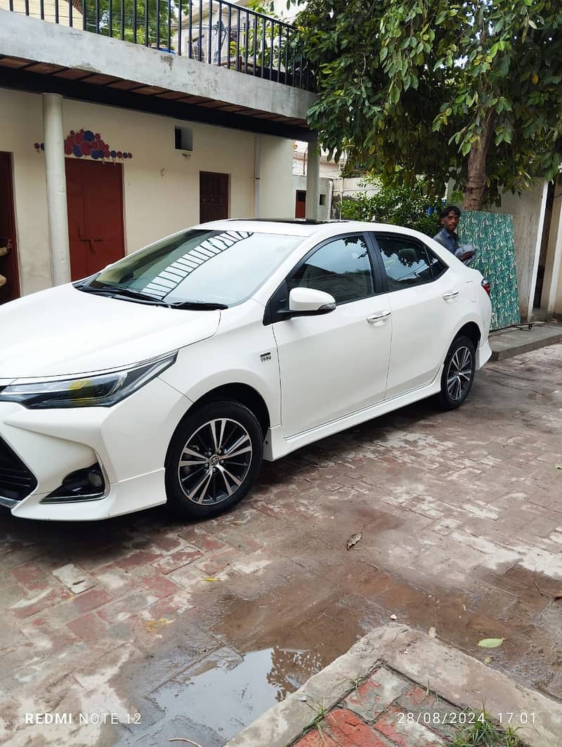 Toyota Corolla Altis 1.6 X special edition 2022 10