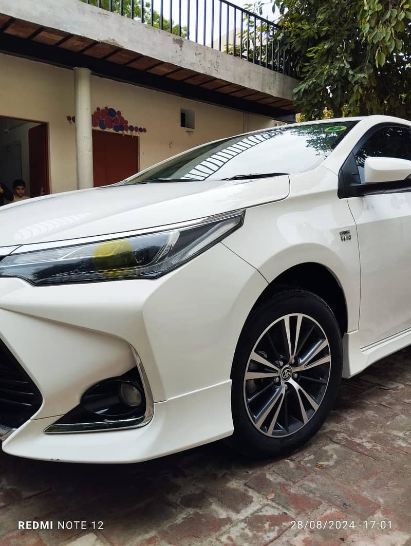 Toyota Corolla Altis 1.6 X special edition 2022 11