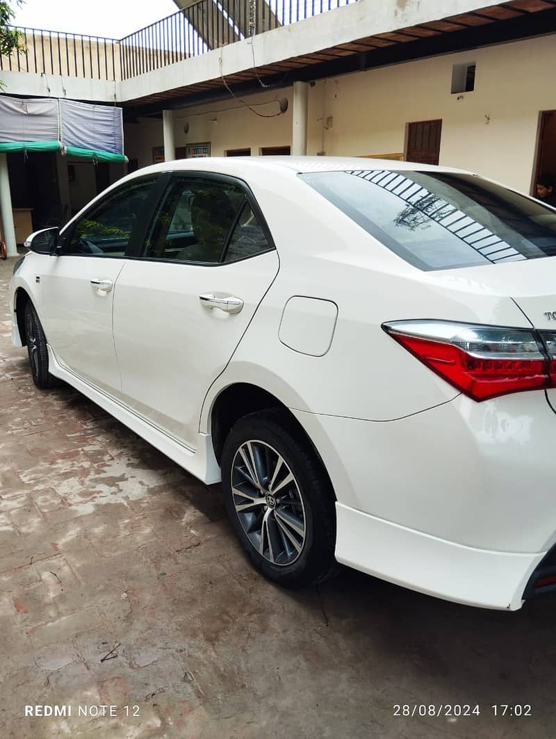 Toyota Corolla Altis 1.6 X special edition 2022 12