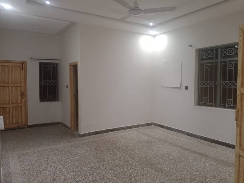 Upper portion for rent in F11/1 4