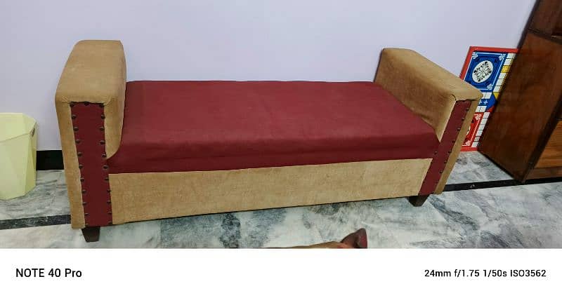 Stylish and Comfortable 2-Seater Sofa for Sale - Excellent Condition 0