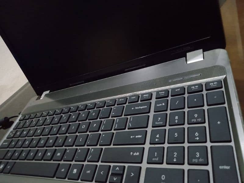 hp core i3 2nd generation laptop 10