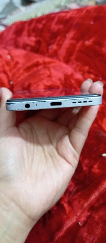 Infinix hot 30 with all Assesries 8/128 no open repair 1