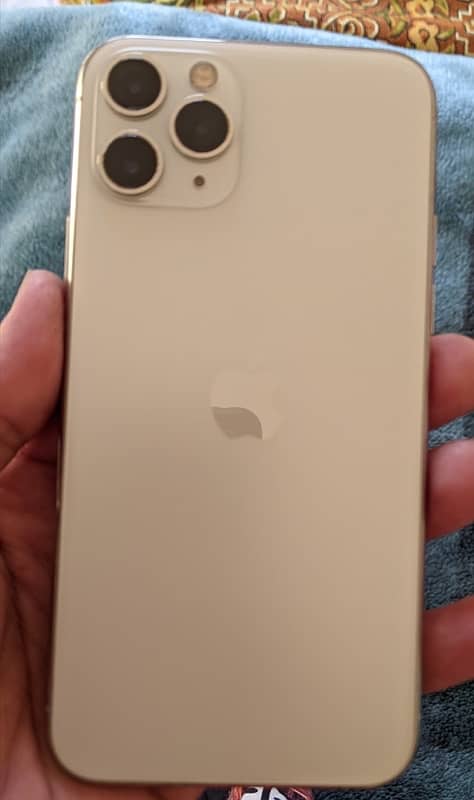 iphone 11 pro 4