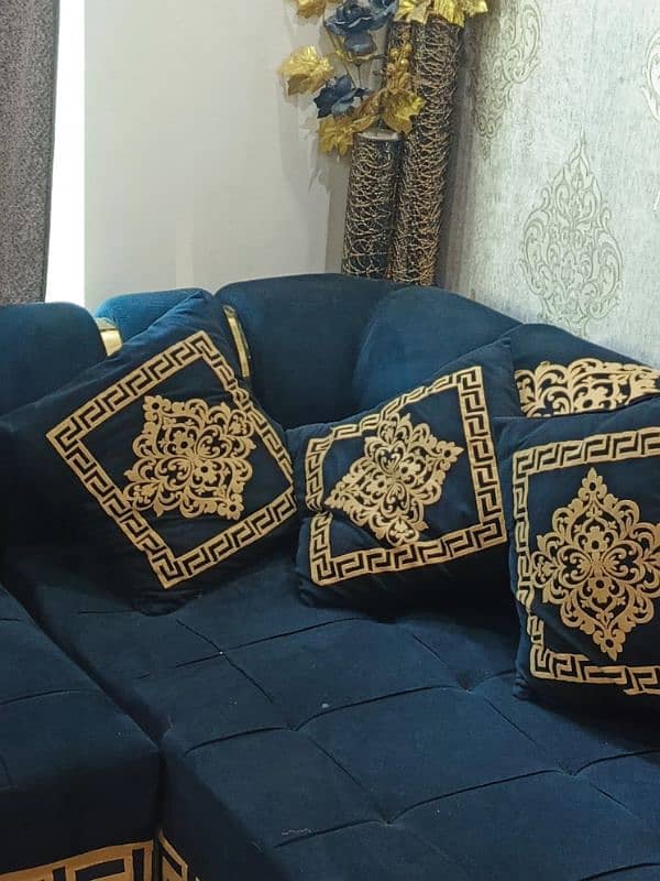 7 SEATER L SHAPE SOFA IN BEST CONDITION 3