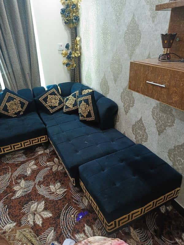 7 SEATER L SHAPE SOFA IN BEST CONDITION 4