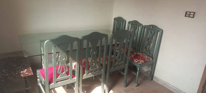 Dinning table with six chairs 3