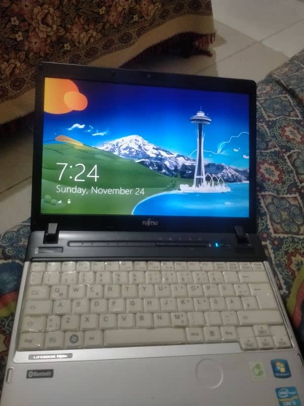 Fujitsu lifebook p701 0