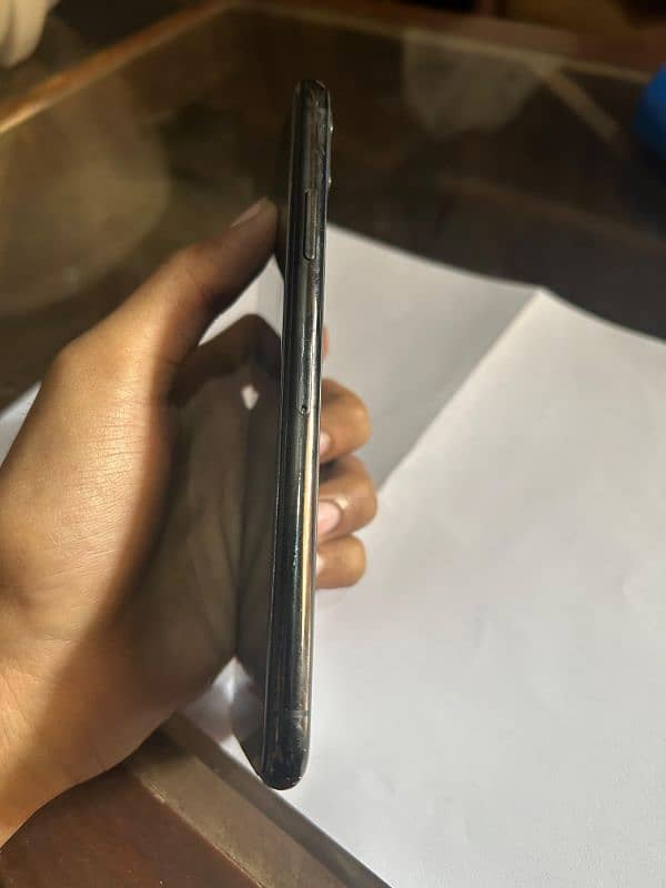 Iphone 11 Pro Max 256 gb Non PTA 3