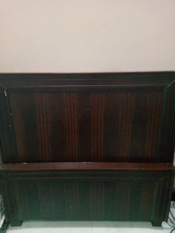 Single wooden bed for sale 0