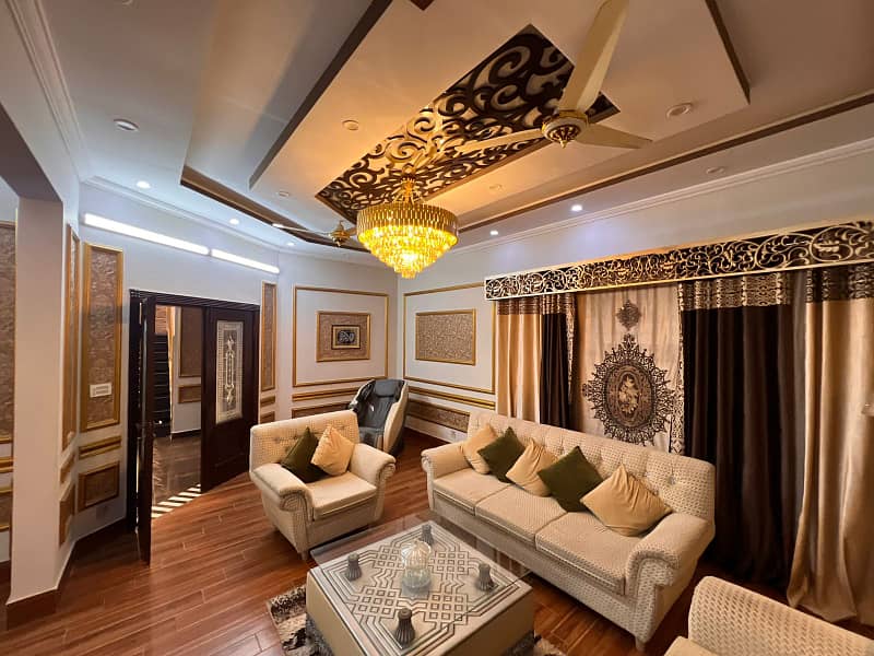 1 Kanal Luxury House Non Furnished Available For Sale in Bahria town Lahore 13