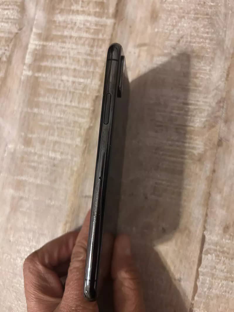 Iphone X BLACK COLOR 64Gb PTA APPROVE 2