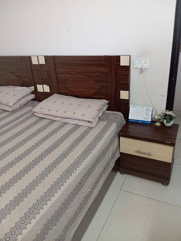 Partex Two single bed without mattress 1