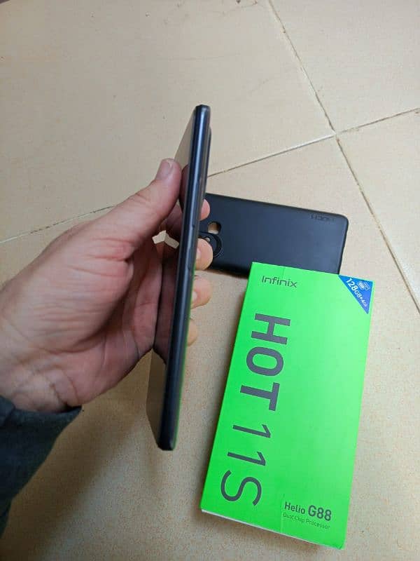 Infinix hot 11s 4+4/128 for sale 8