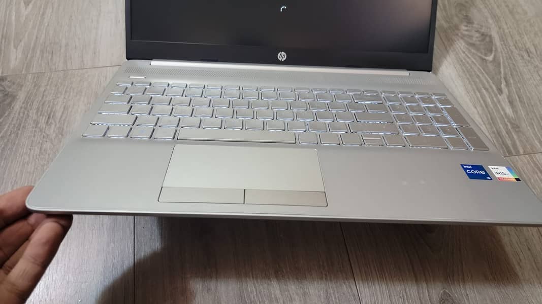 HP Laptop 15-DW3113NW (11th Generaton, i5) 15.6 FHD 7