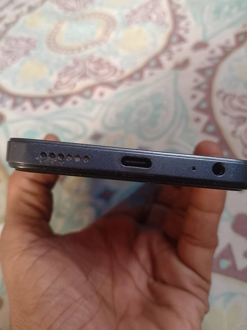 I am selling my phone 3