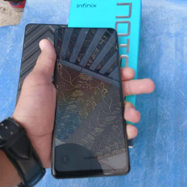 Infinix note 30 /16gb  256gb 3