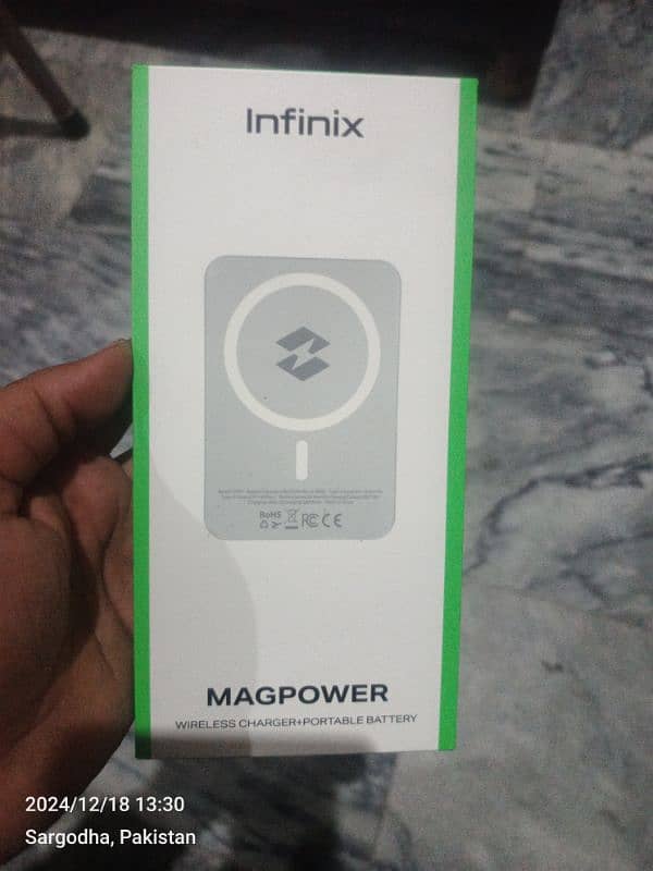 MAGPOWER WIRELESS CHARGER AND POWER BANK 1