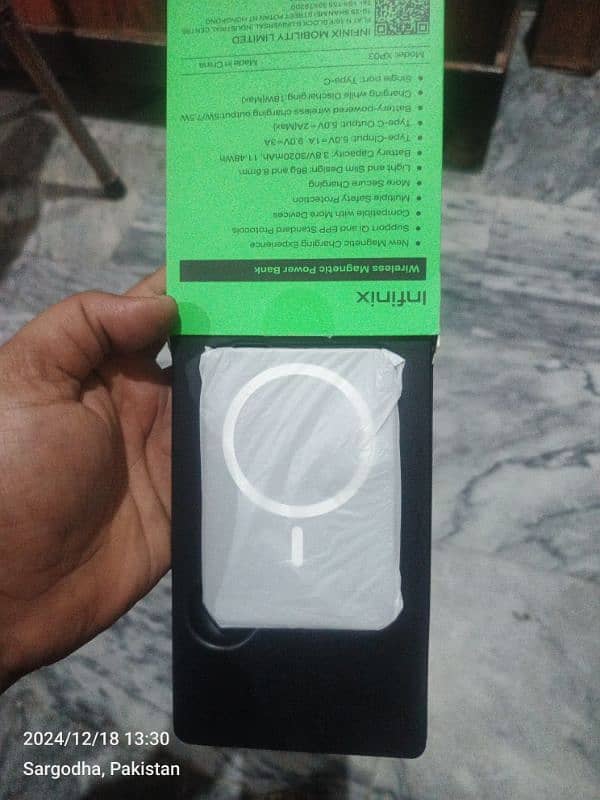 MAGPOWER WIRELESS CHARGER AND POWER BANK 2