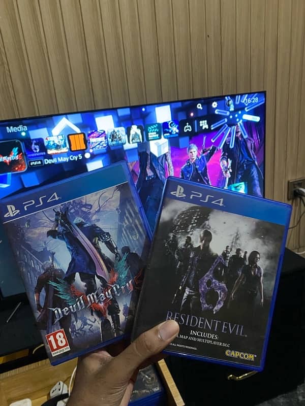 Resident evil 6 & Devil may cry 5 ps4 2