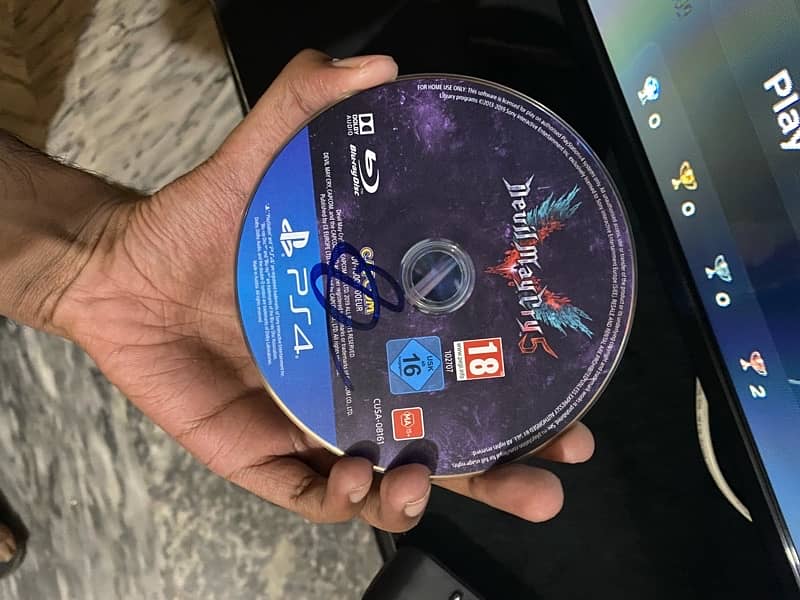 Resident evil 6 & Devil may cry 5 ps4 5