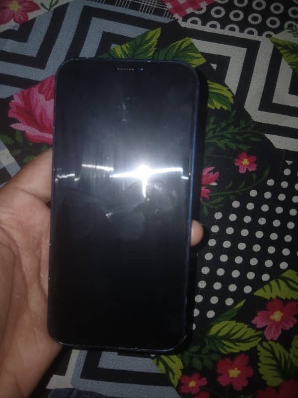 Iphone 12 64gb in good condition 9