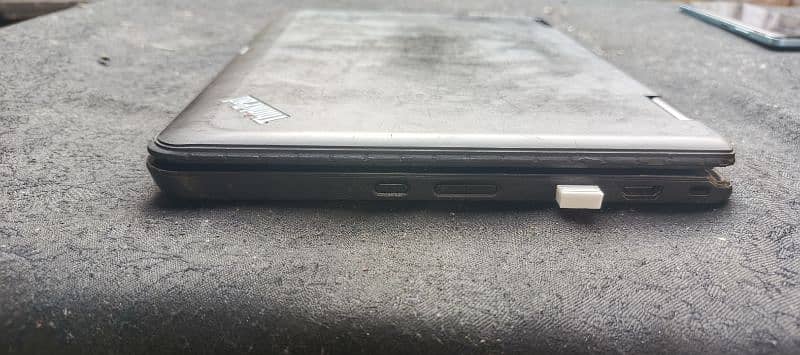 Lenovo Yoga 11E Touch Screen 5