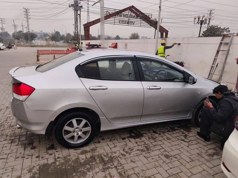 Honda City IVTEC 2013 TOTAL ORIGNAL LOW MILEAGE 3