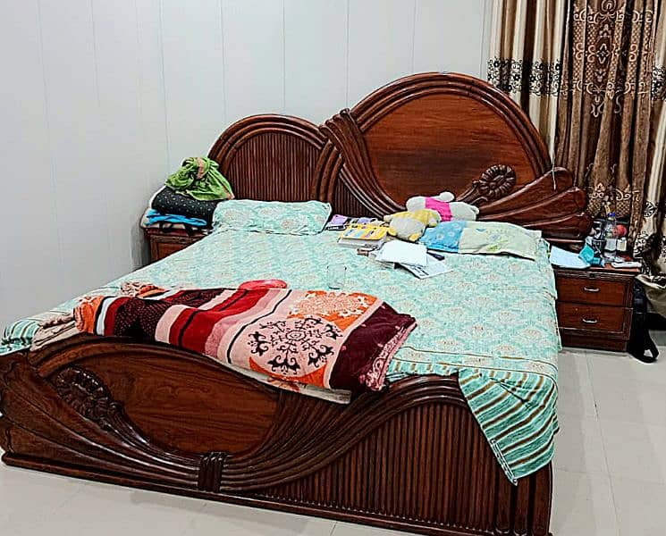 Pure Tali wood complete bed set with Show case & mattres 0