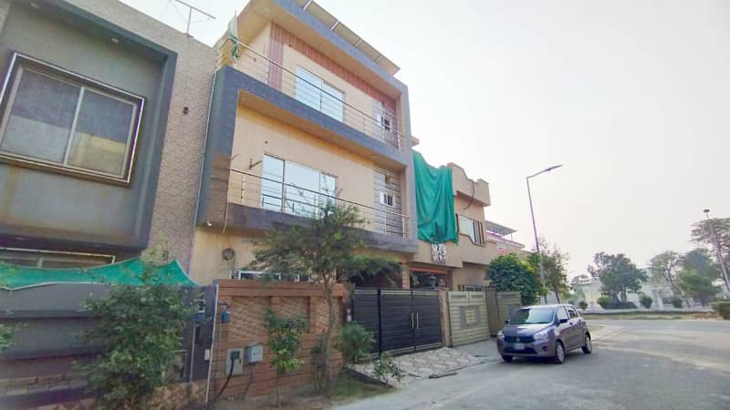 5 Marla Slightly Used Home for Sale in Dream Gardens  E Block, Defence Road Lahore. 1