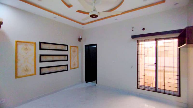 5 Marla Slightly Used Home for Sale in Dream Gardens  E Block, Defence Road Lahore. 30