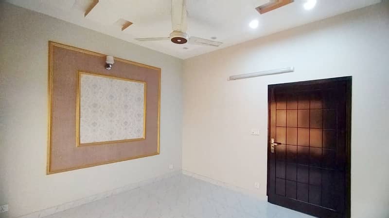 5 Marla Slightly Used Home for Sale in Dream Gardens  E Block, Defence Road Lahore. 35