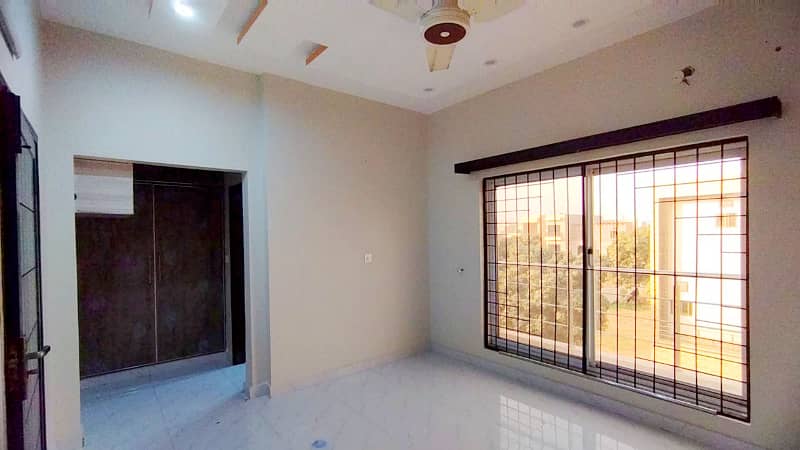 5 Marla Slightly Used Home for Sale in Dream Gardens  E Block, Defence Road Lahore. 36